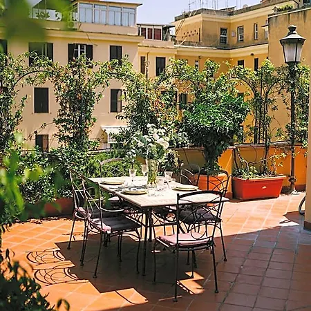 Terrazza Munira Trastevere بيت ضيافة روما